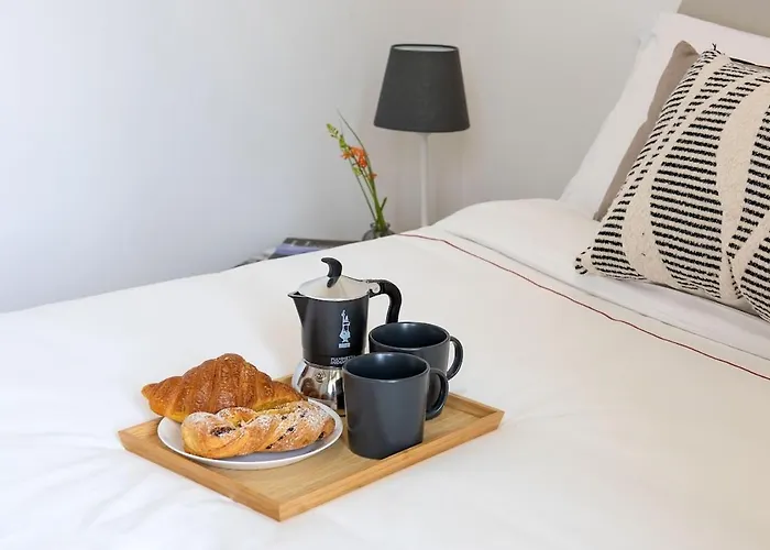 Urban Oasis With Terrace & Free Parking, Int11