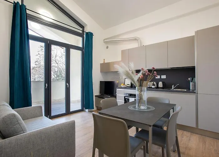 Urban Oasis With Terrace & Free Parking, Int11 *