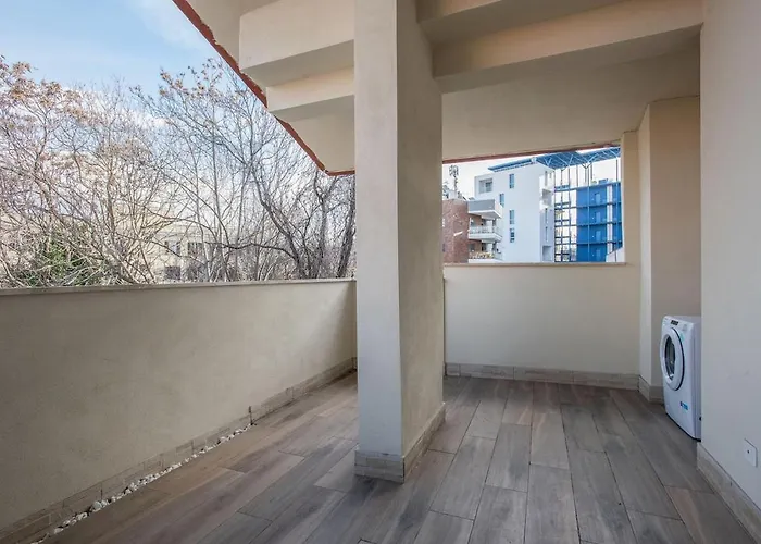 Urban Oasis With Terrace & Free Parking, Int11 Roma