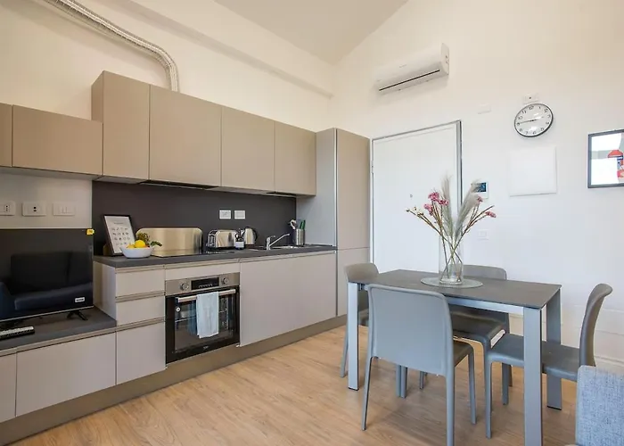 Urban Oasis With Terrace & Free Parking, Int11 Appartamento *